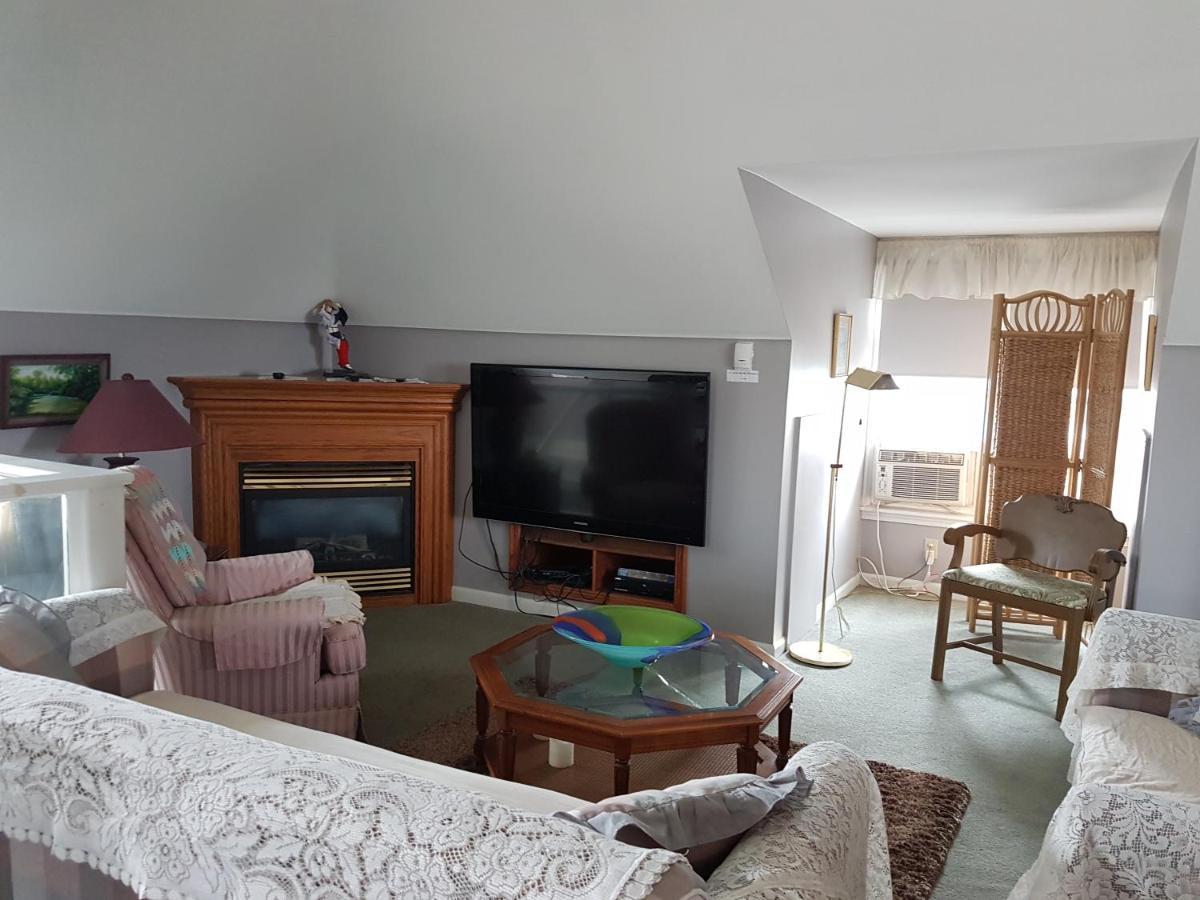 Ye Olde Walkerville Bed & Breakfast Уиндзор Екстериор снимка