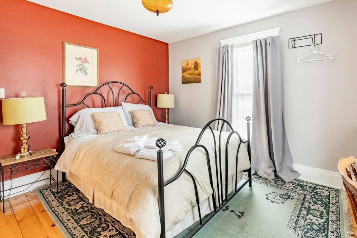 Ye Olde Walkerville Bed & Breakfast Уиндзор Екстериор снимка