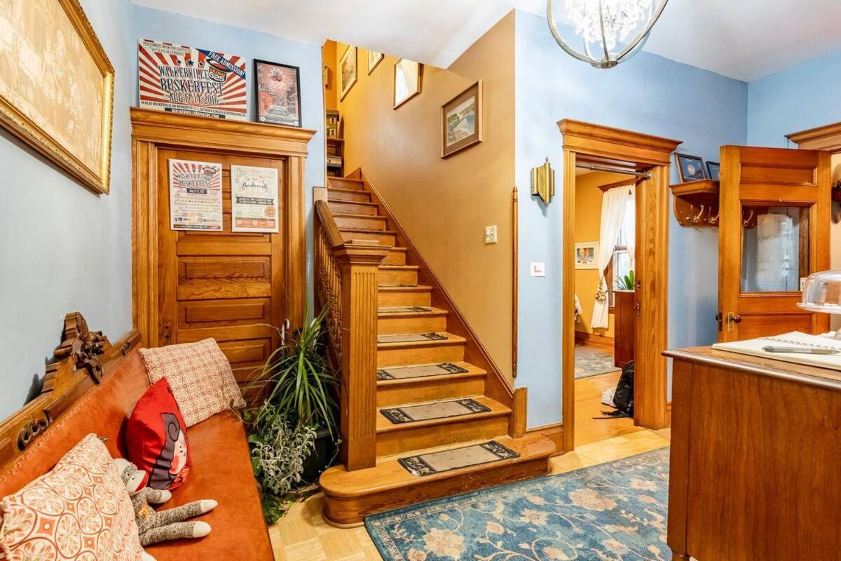 Ye Olde Walkerville Bed & Breakfast Уиндзор Екстериор снимка