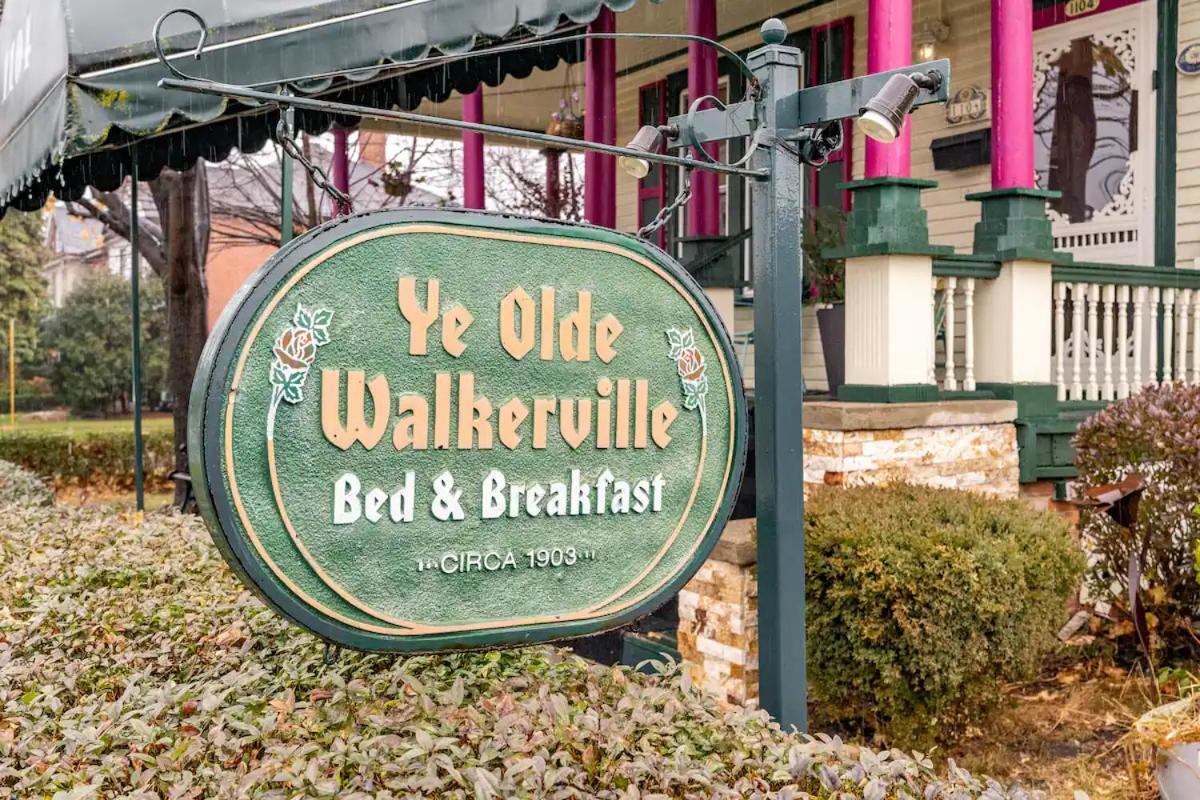 Ye Olde Walkerville Bed & Breakfast Уиндзор Екстериор снимка